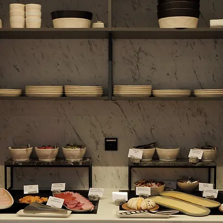 Radisson Budapart 4*