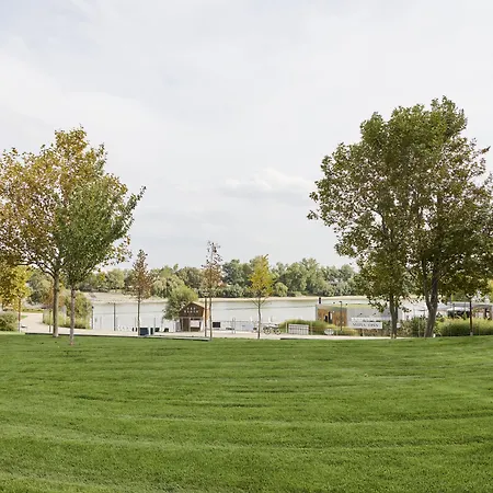 Radisson Budapart 酒店 4*